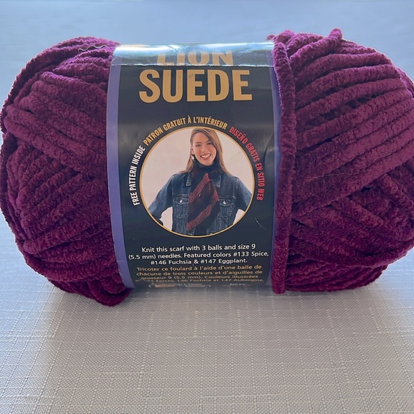 LION BRAND SUEDE YARN BUNDLE OF 7 - Picture 4 of 14